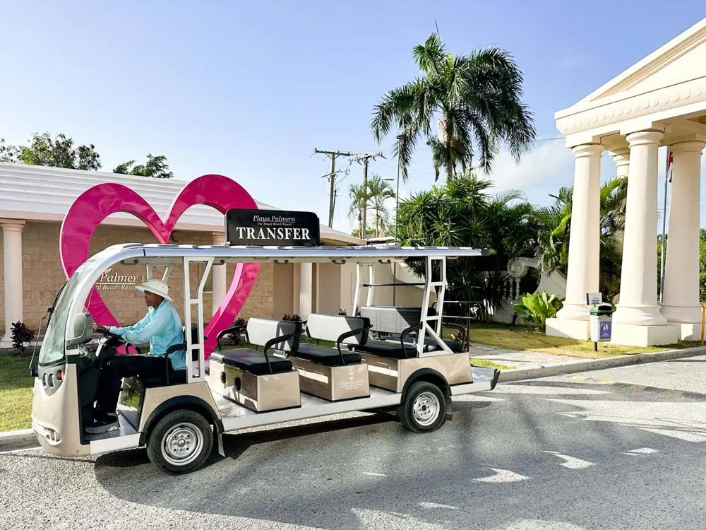 Organized transportation at Playa Palmera Beach Resort 